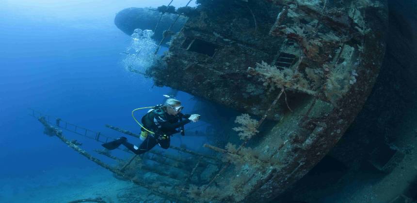 Wreck Diver Hurghada | Egypt Divers Diving Center Hurghada